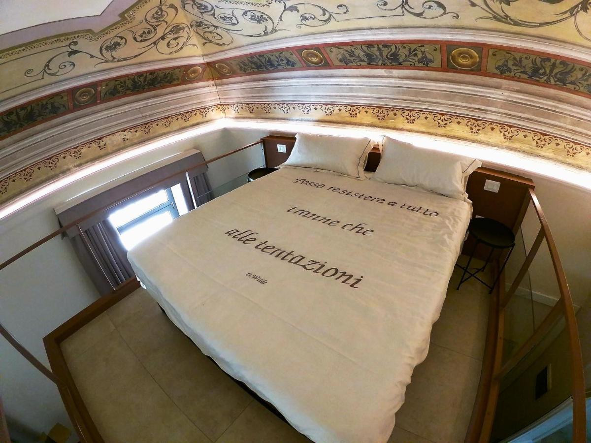 Palazzo Sul Corso-Charming Appartaments Бриндизи Экстерьер фото